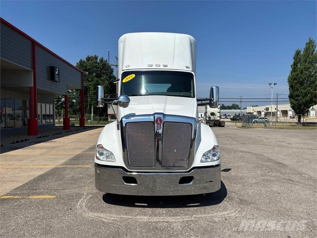 Kenworth T680 Tractores (camiões)