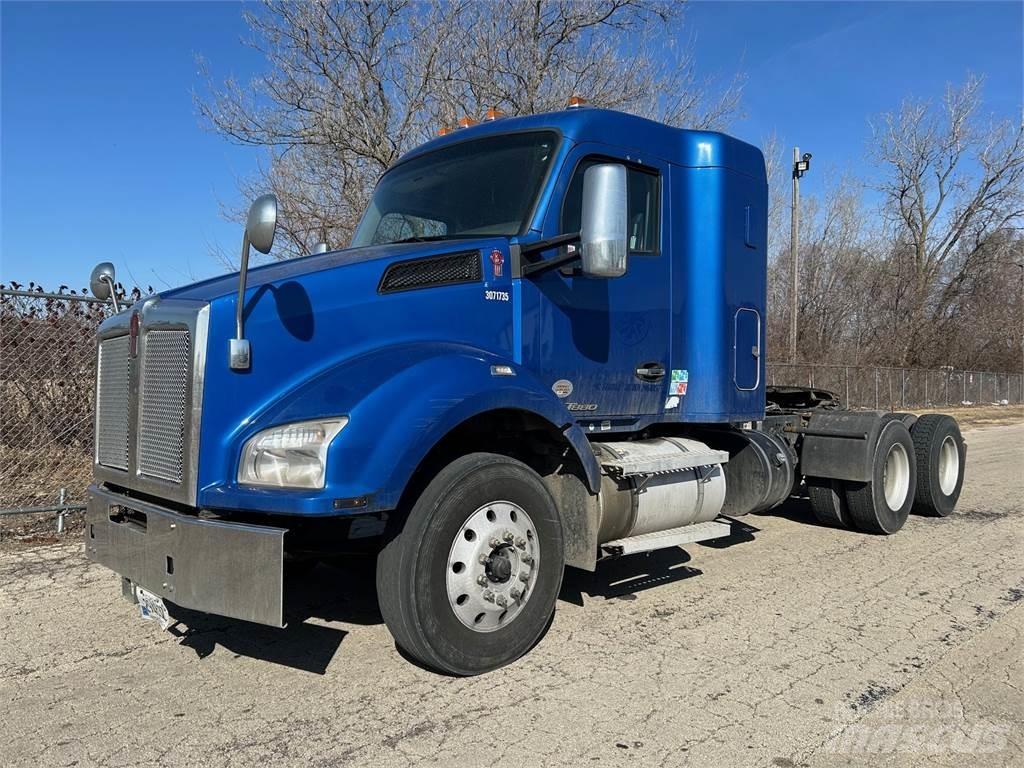Kenworth T880 Tractores (camiões)