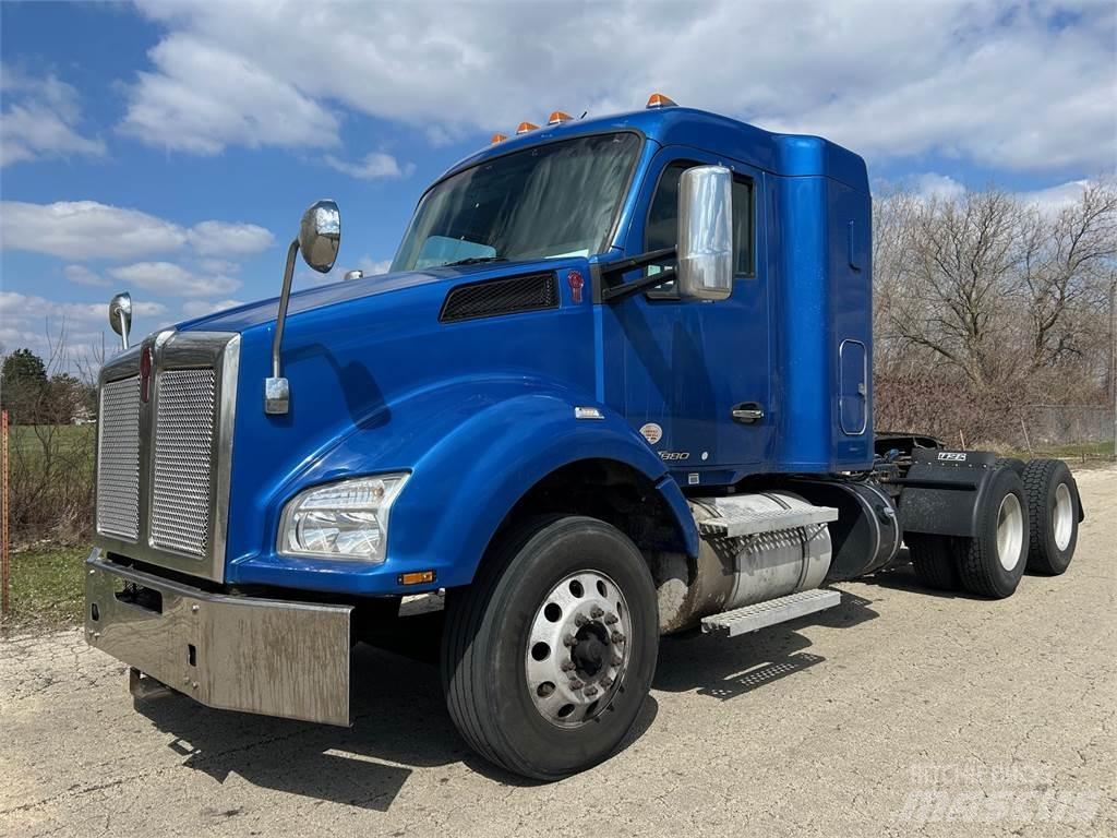 Kenworth T880 Tractores (camiões)