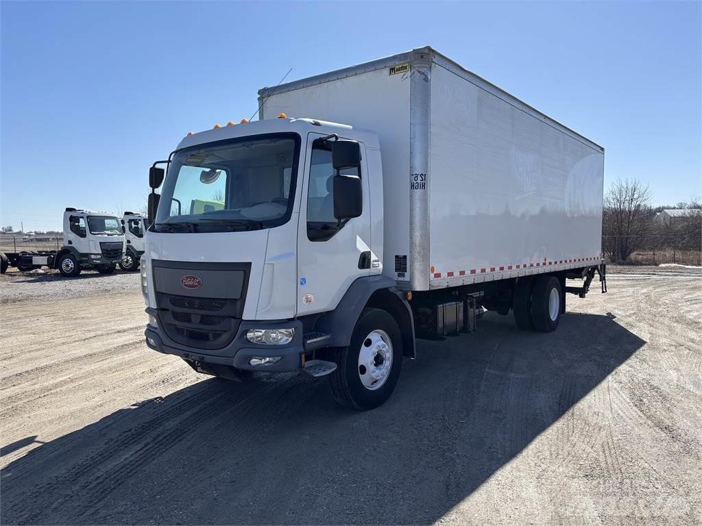 Peterbilt 220 Camiões de caixa fechada
