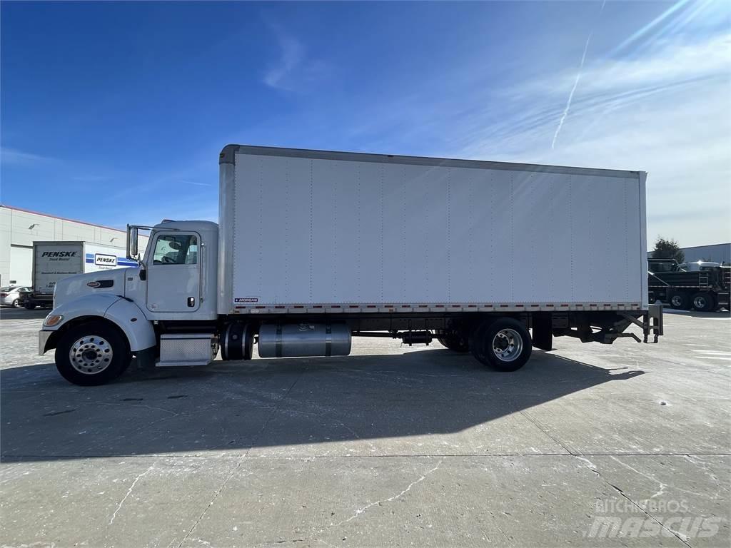 Peterbilt 337 Camiões de caixa fechada