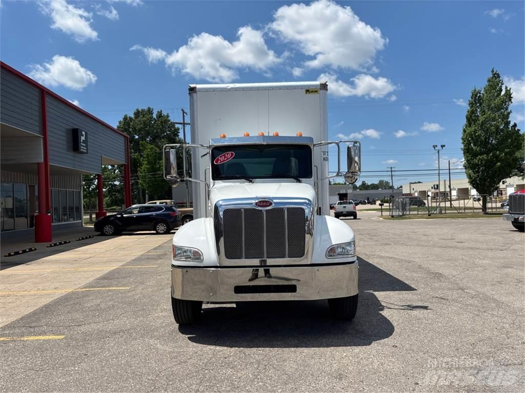 Peterbilt 337 Camiões de caixa fechada