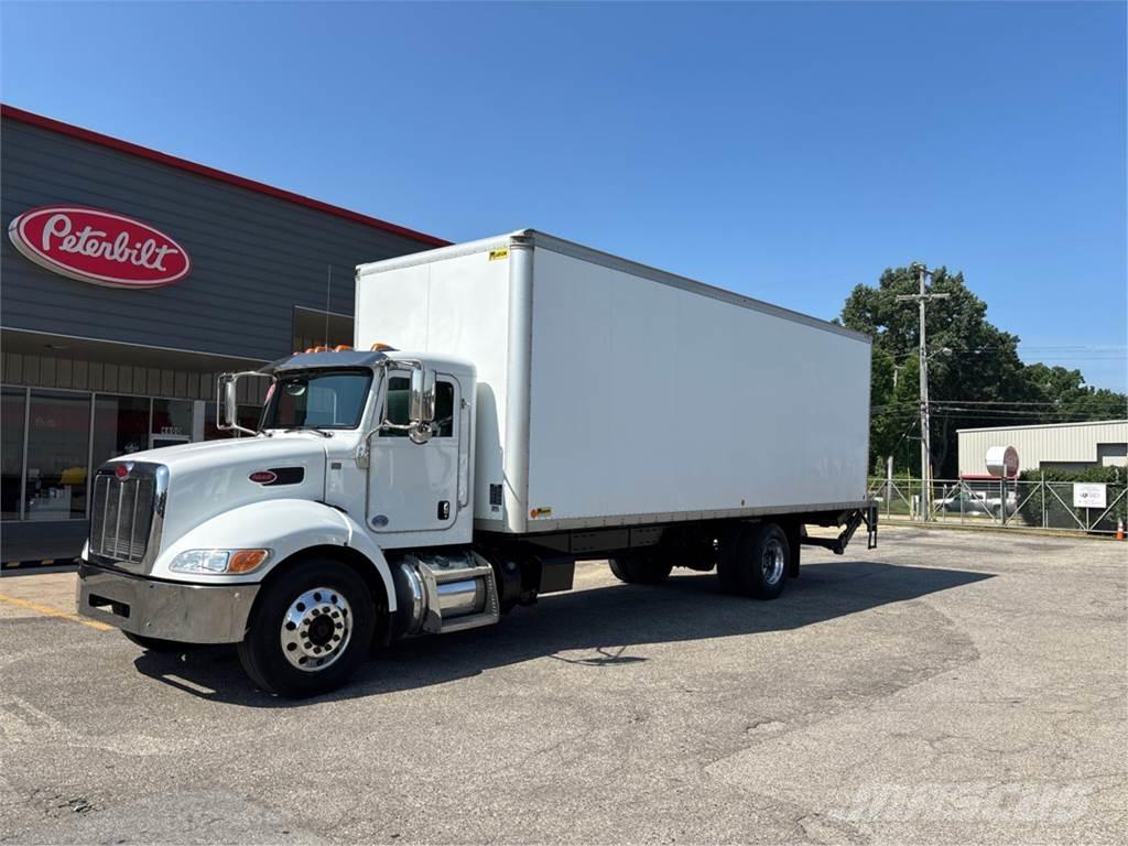 Peterbilt 337 Camiões de caixa fechada