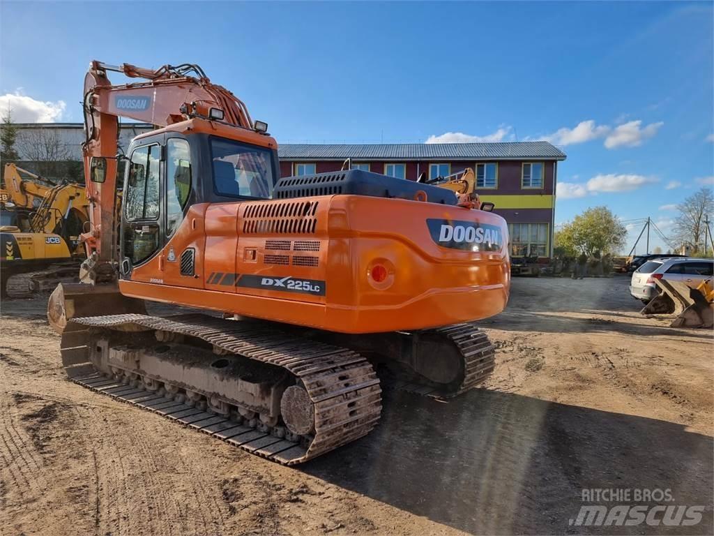 Doosan DX 225LC-3 Escavadoras de rastos