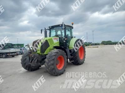 CLAAS Axion 820 Tratores Agrícolas usados