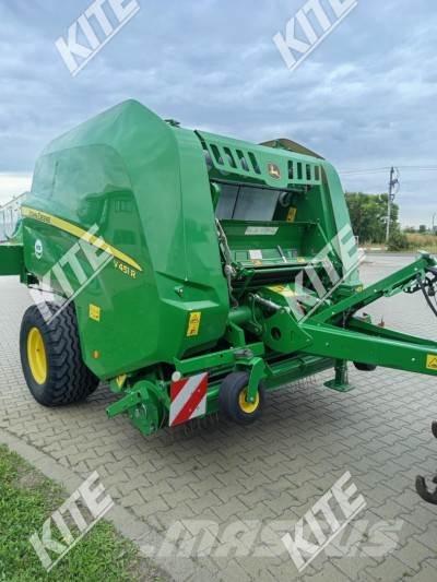 John Deere V451R Enfardadeira de rolos