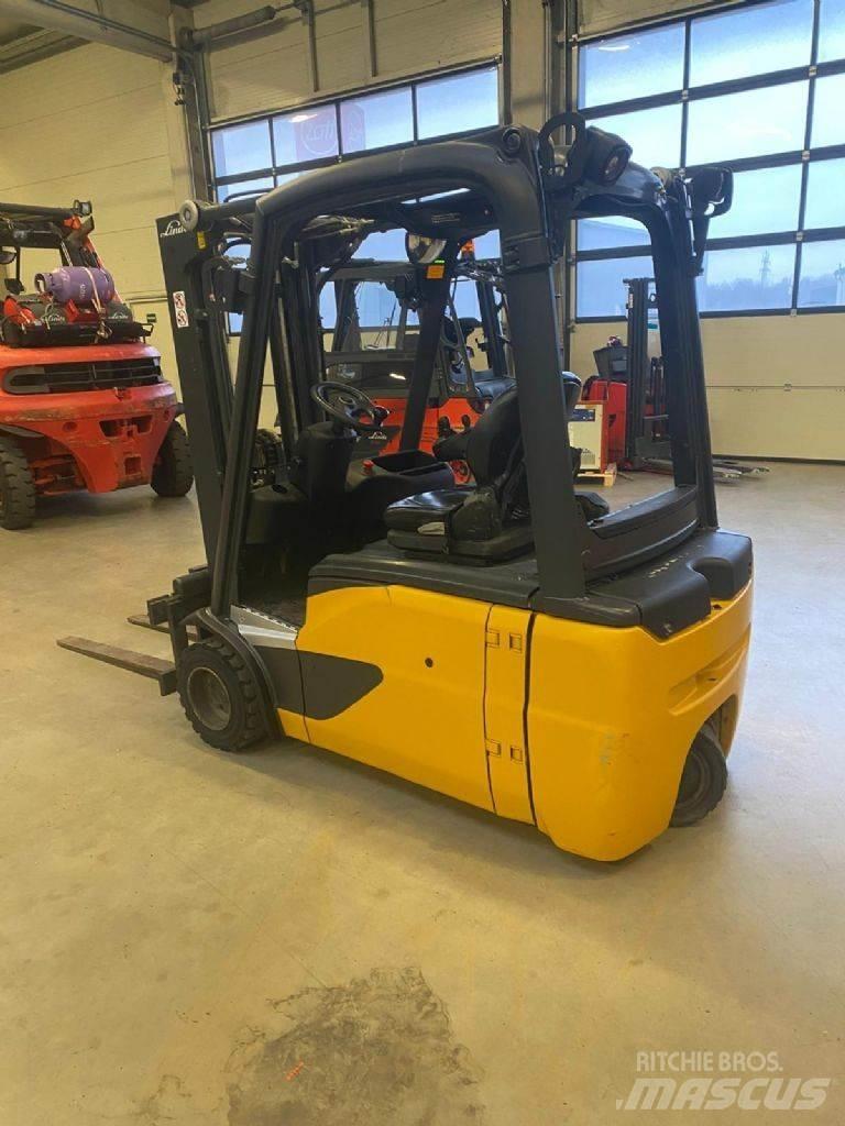Linde E 18 L-02 Empilhadores eléctricos