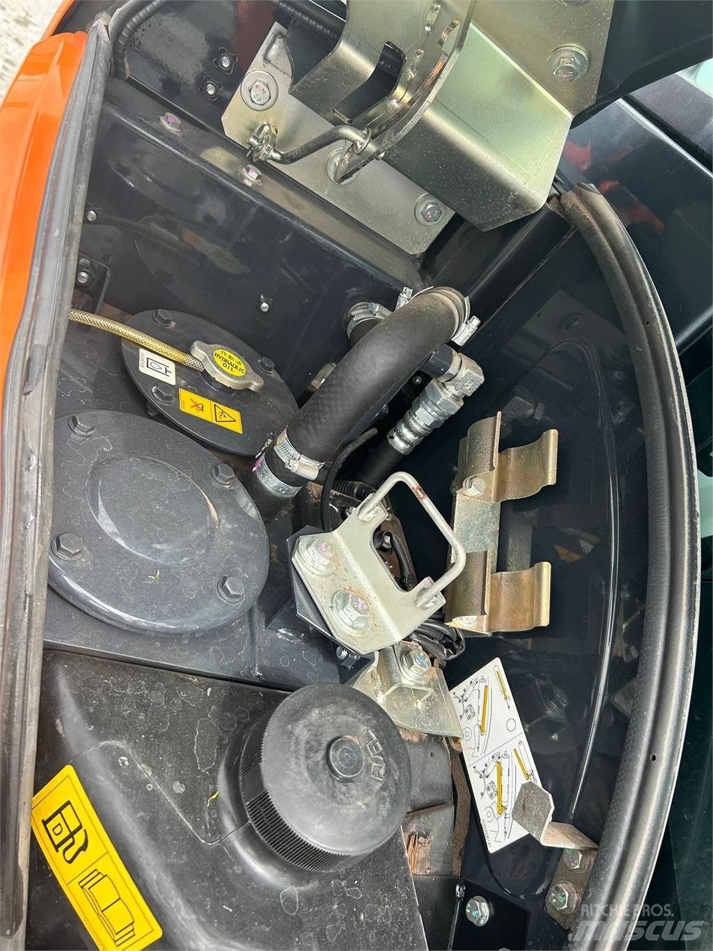 Hitachi ZX38U-6 Escavadoras de rastos