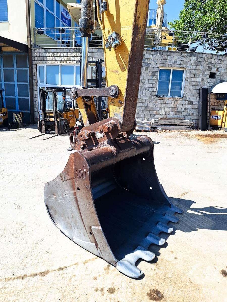 CAT 323D Escavadoras de rastos