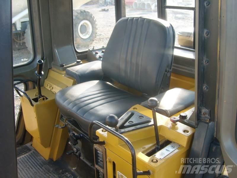 CAT 943 Pás Carregadoras de rastos