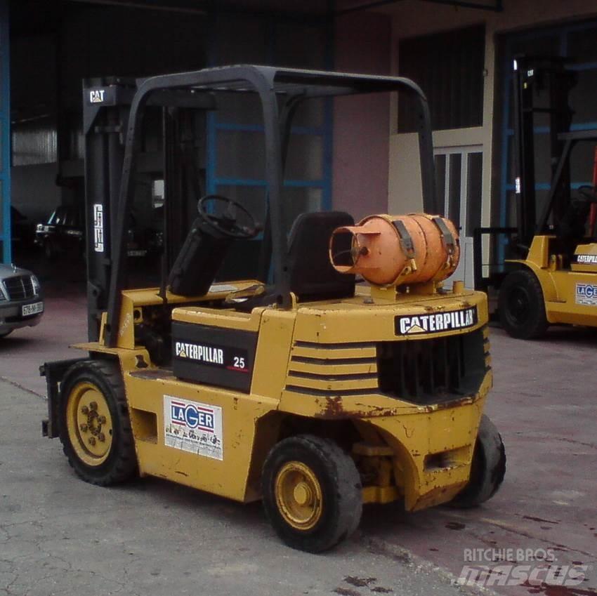 CAT GP25-2 Empilhadores a gás
