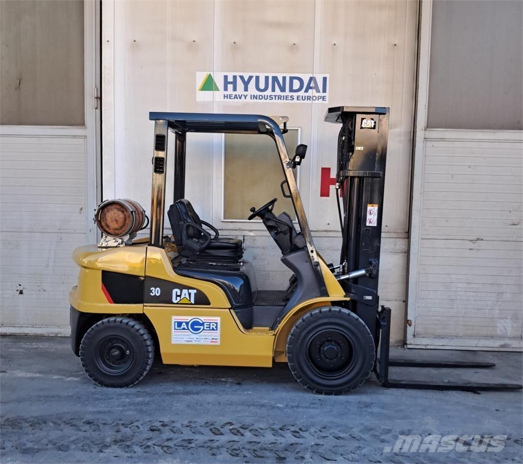CAT GP30NT Empilhadores a gás