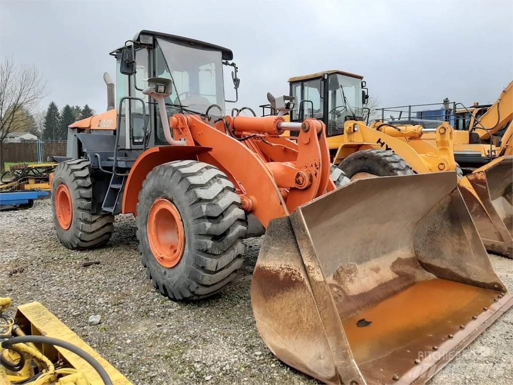 Hitachi ZW220 Pás carregadoras de rodas