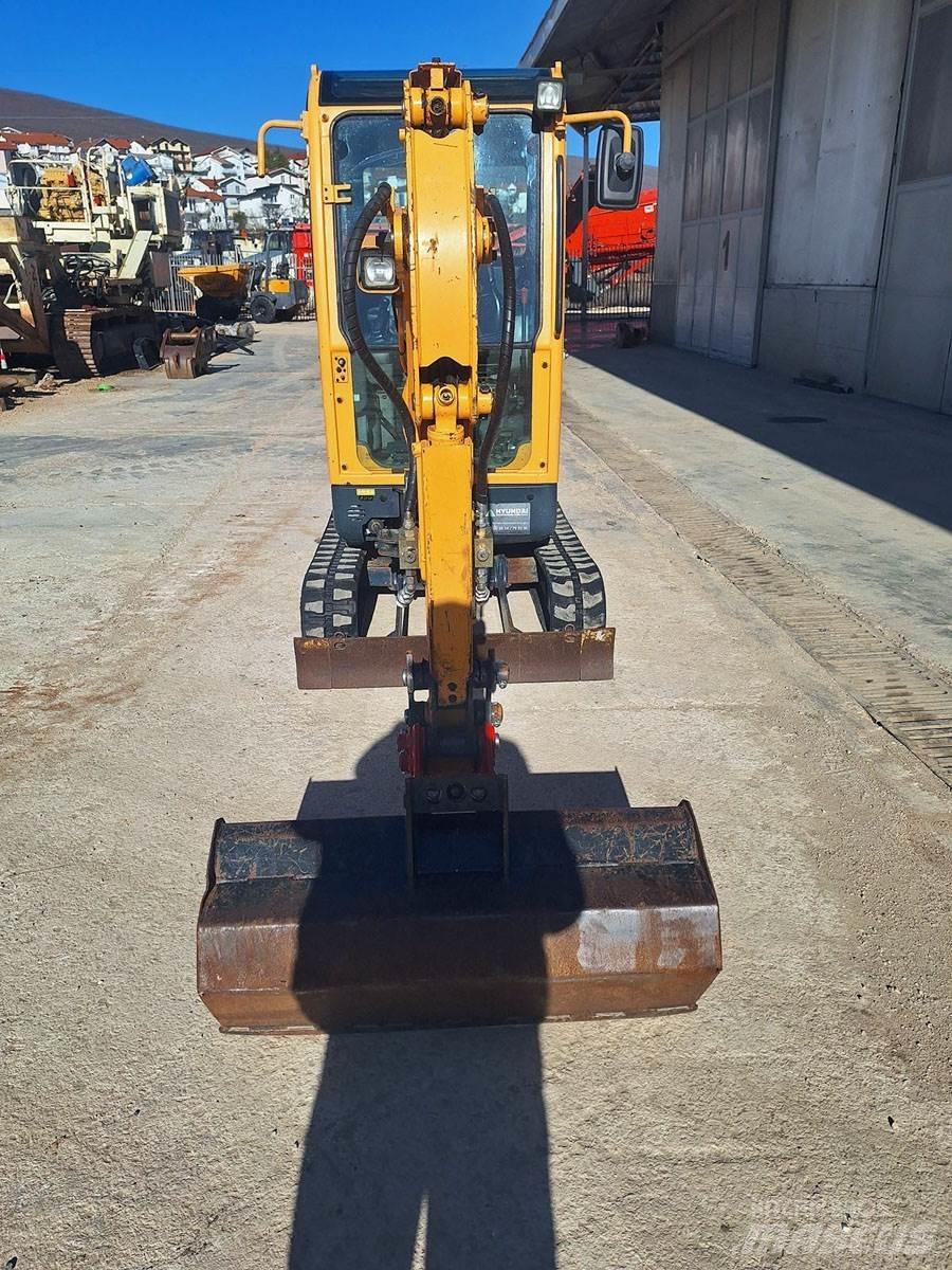 Hyundai 16-9 Mini Escavadoras <7t