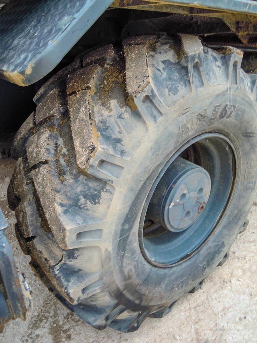 Hyundai R140W-9 Escavadoras de rodas
