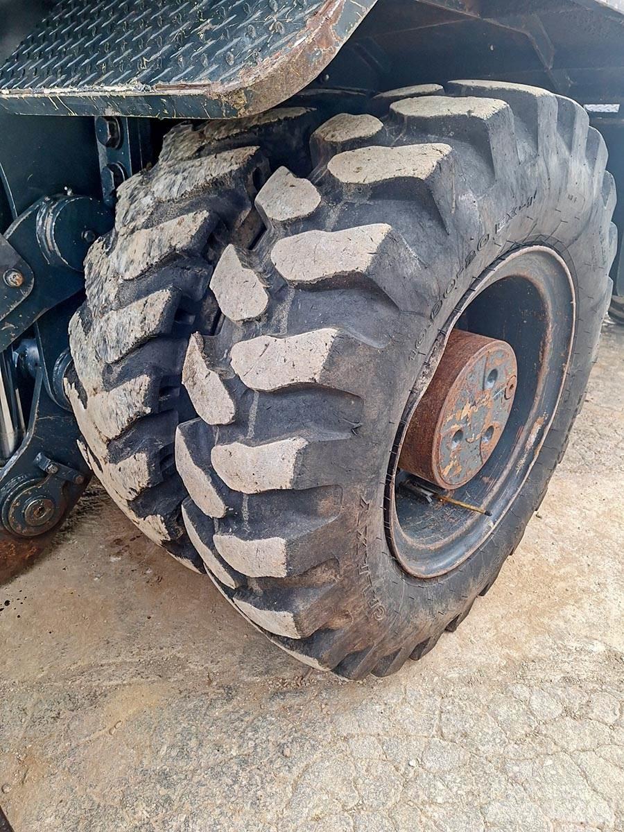 Hyundai R210W-9 Escavadoras de rodas