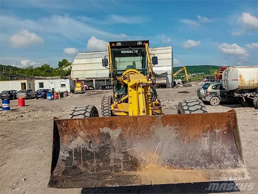 Komatsu GD655-3A Motoniveladoras