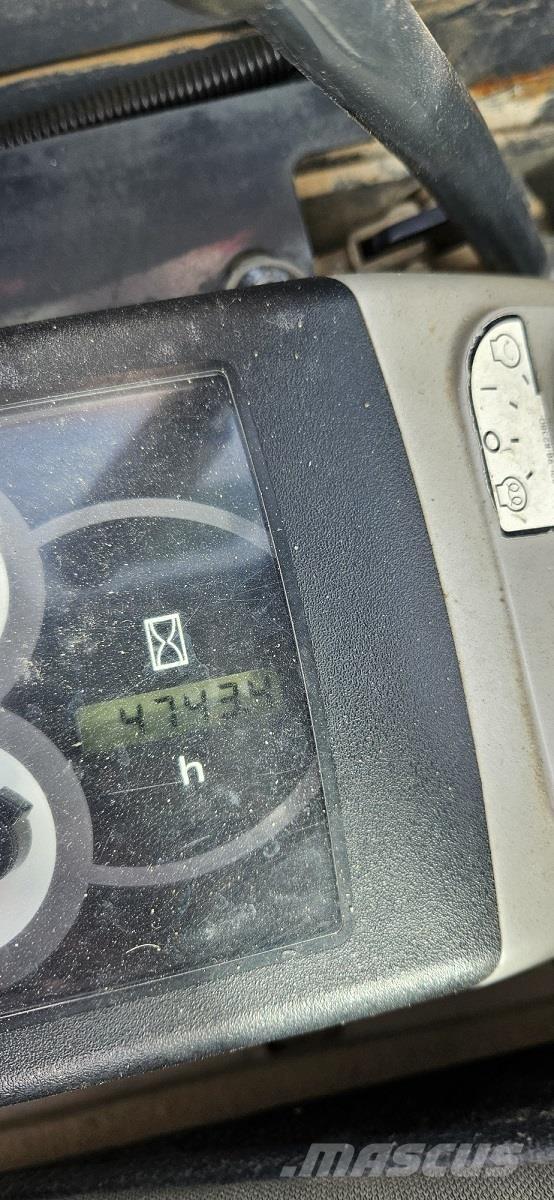 Komatsu PC26MR-3 Mini Escavadoras <7t