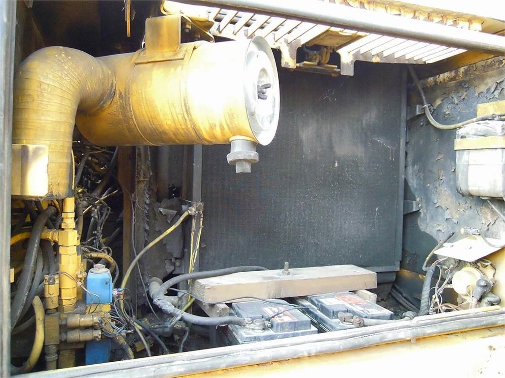Komatsu PW170ES-6K Escavadoras de rodas