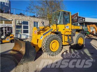 Komatsu WA270 Pás carregadoras de rodas