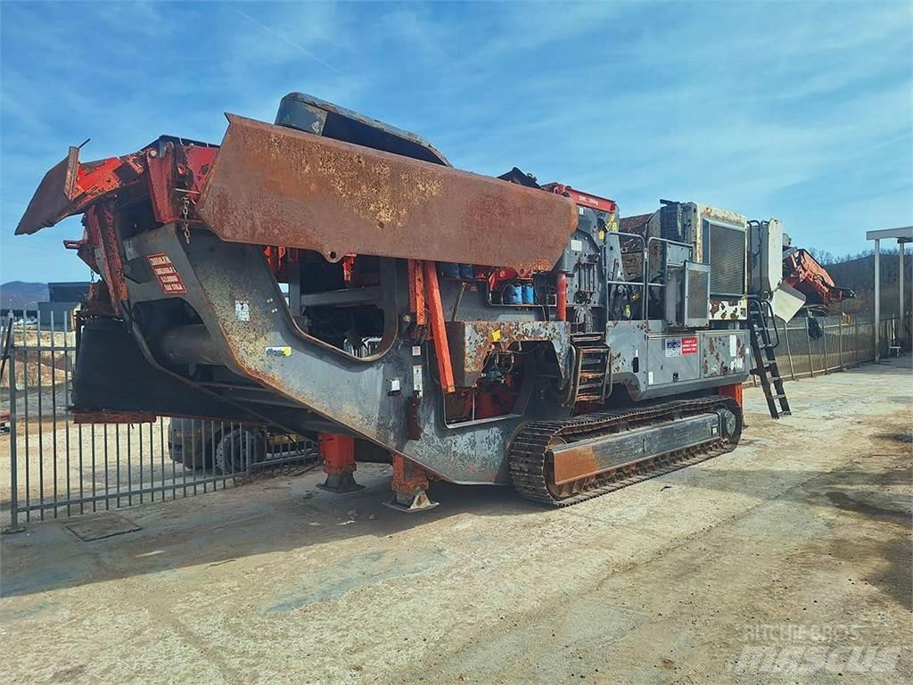 Sandvik QI 240 Britadores móveis