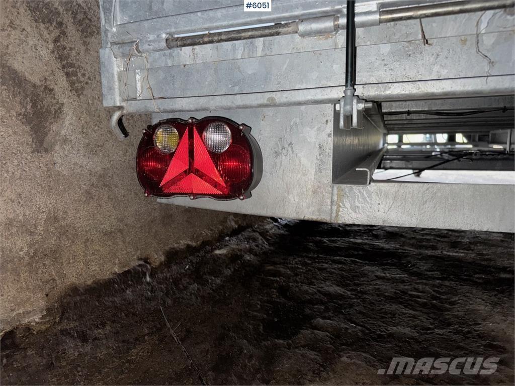 Bateson 26PL Reboques Leves