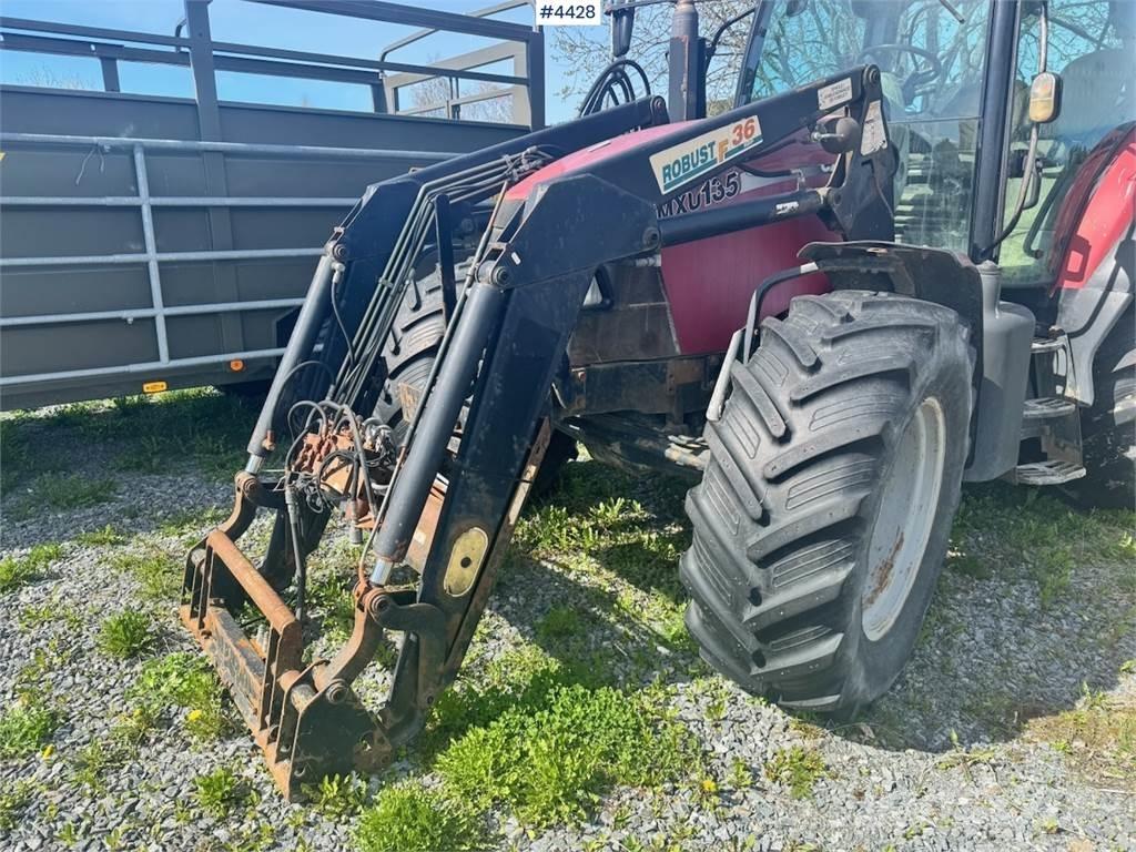 Case IH MXU 135 Tratores Agrícolas usados