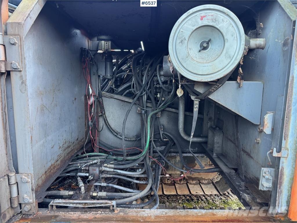 Hitachi EX 200-2. Escavadoras de rastos