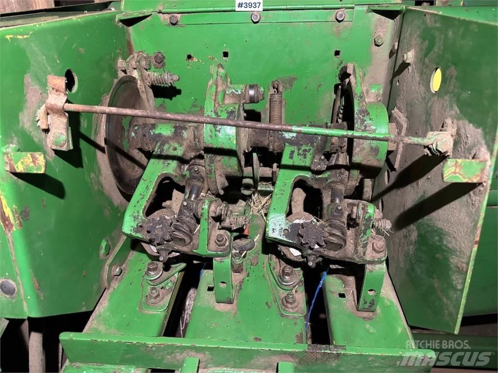 John Deere 332 A Outro equipamento de ceifa