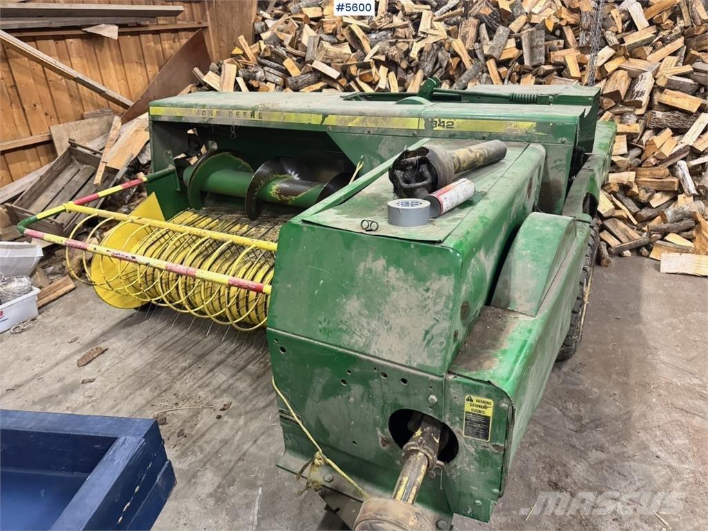 John Deere 342 Outro equipamento de ceifa