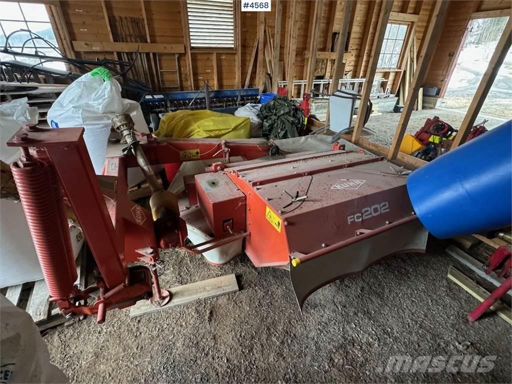 Kuhn Slåmaskin Outro equipamento de ceifa