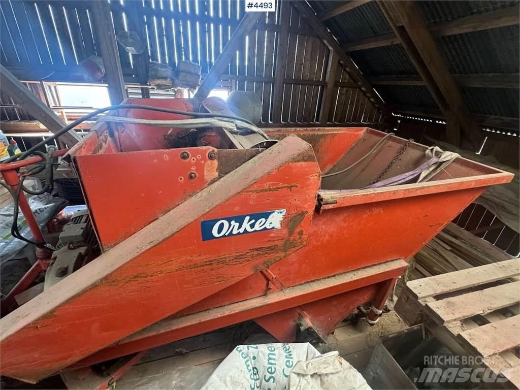 Orkel F2 Alimentadores de animais