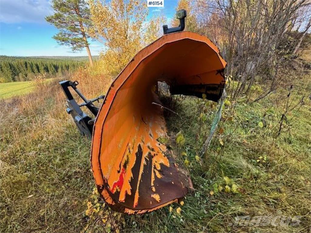  Øveraasen D2285 B Lâminas de neve e arados