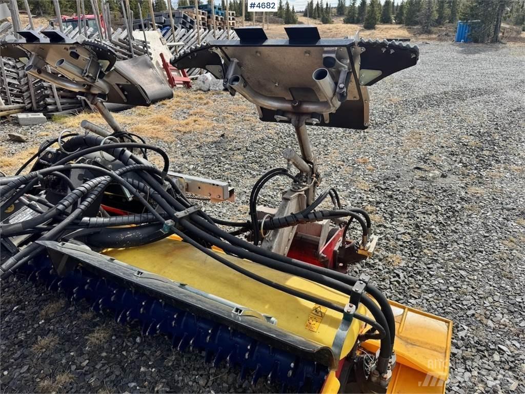  Pisten Bully 100 Lâminas de neve e arados