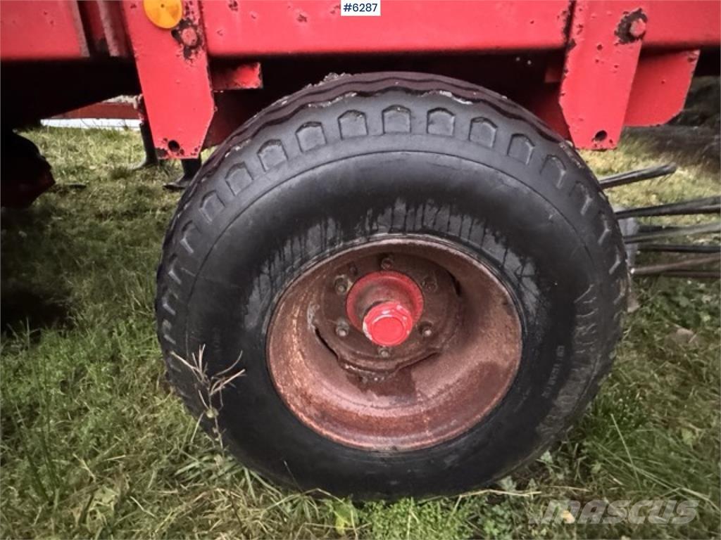 Pöttinger Boss Outro equipamento de ceifa