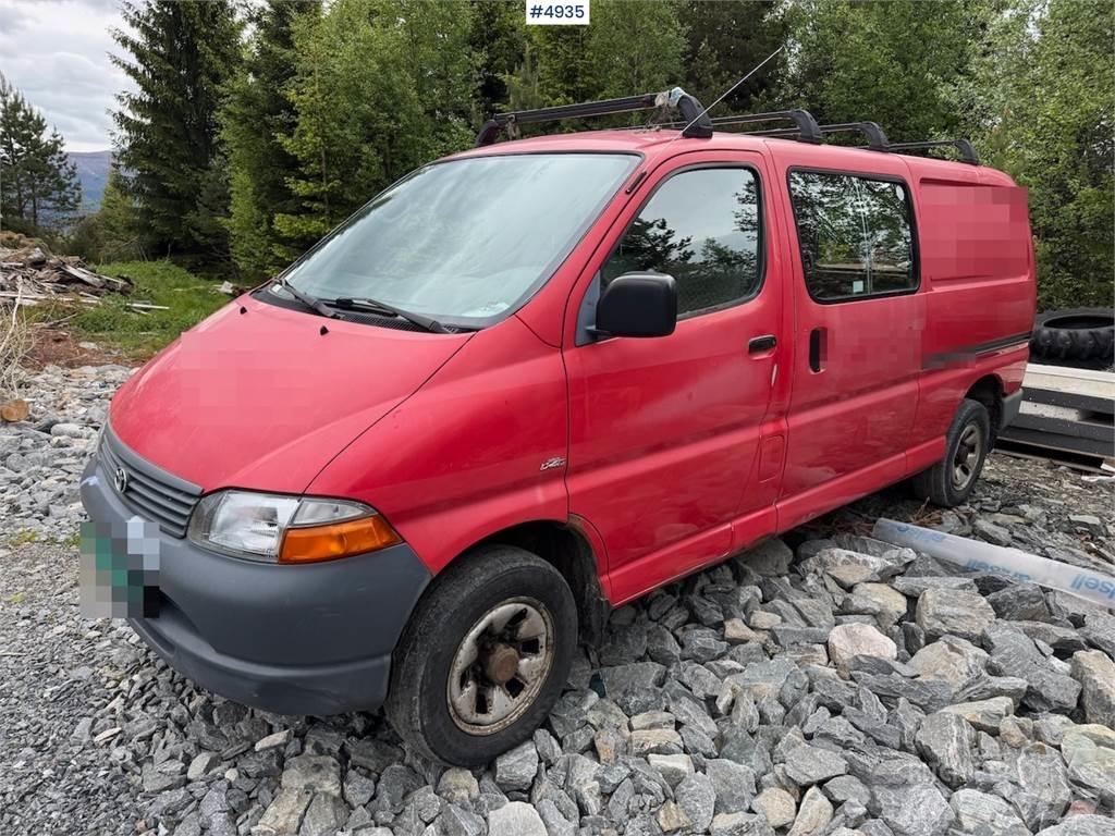 Toyota Hiace 4WD Carrinhas de caixa fechada