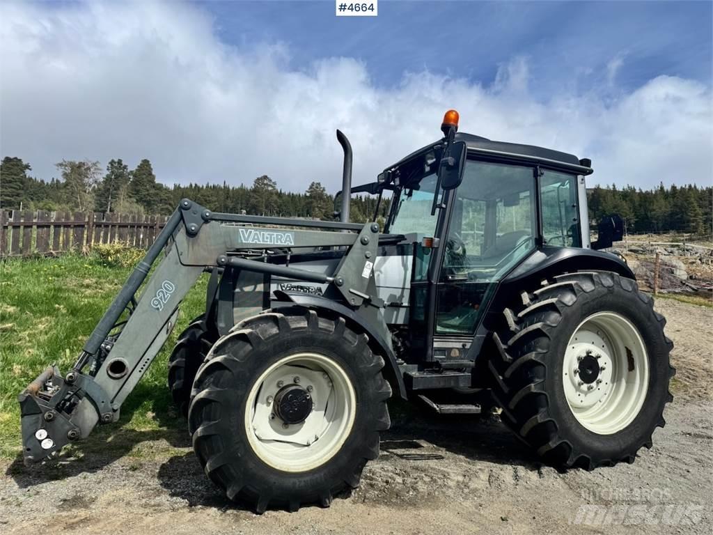 Valtra A85-4 Tratores Agrícolas usados