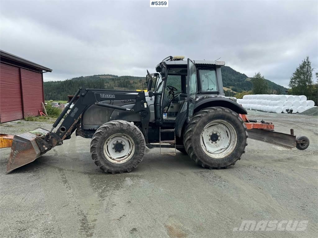 Valtra M120-4 Tratores Agrícolas usados