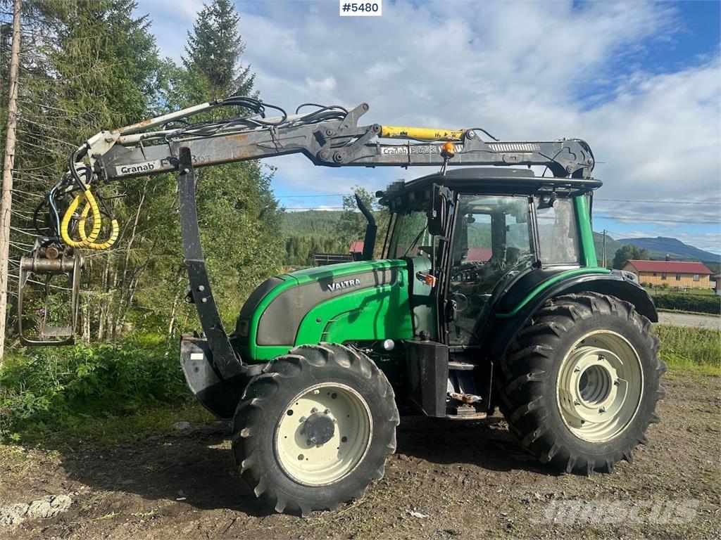 Valtra N101 Tratores Agrícolas usados