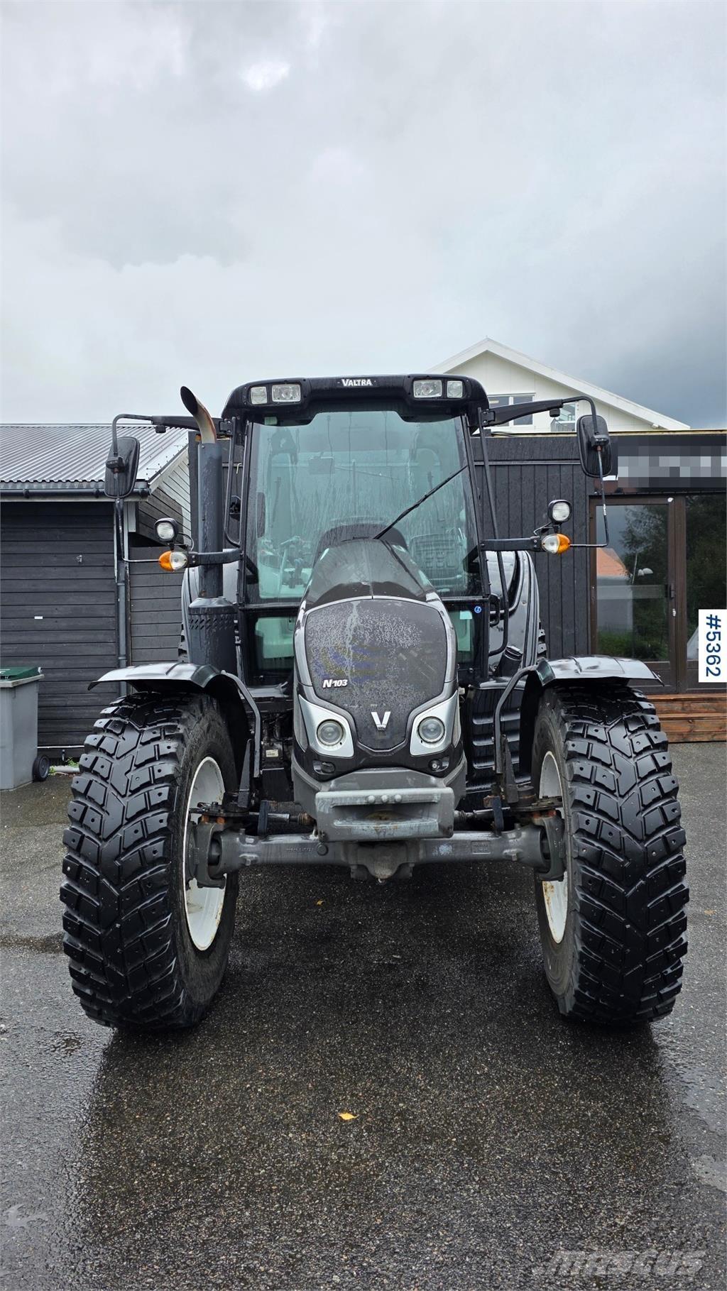 Valtra N103 Tratores Agrícolas usados