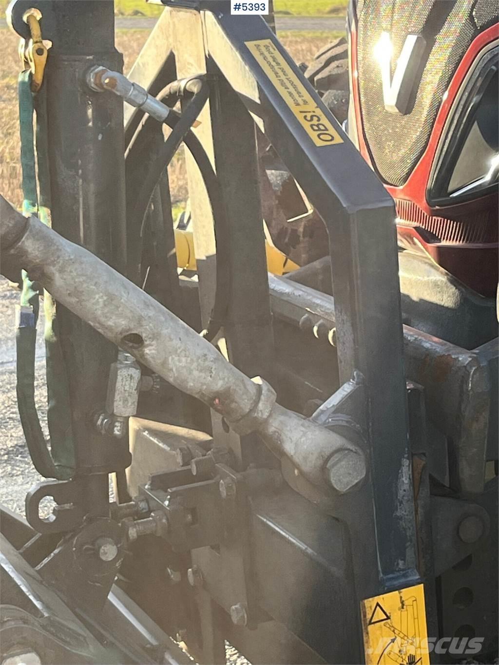 Valtra T174E Tratores Agrícolas usados