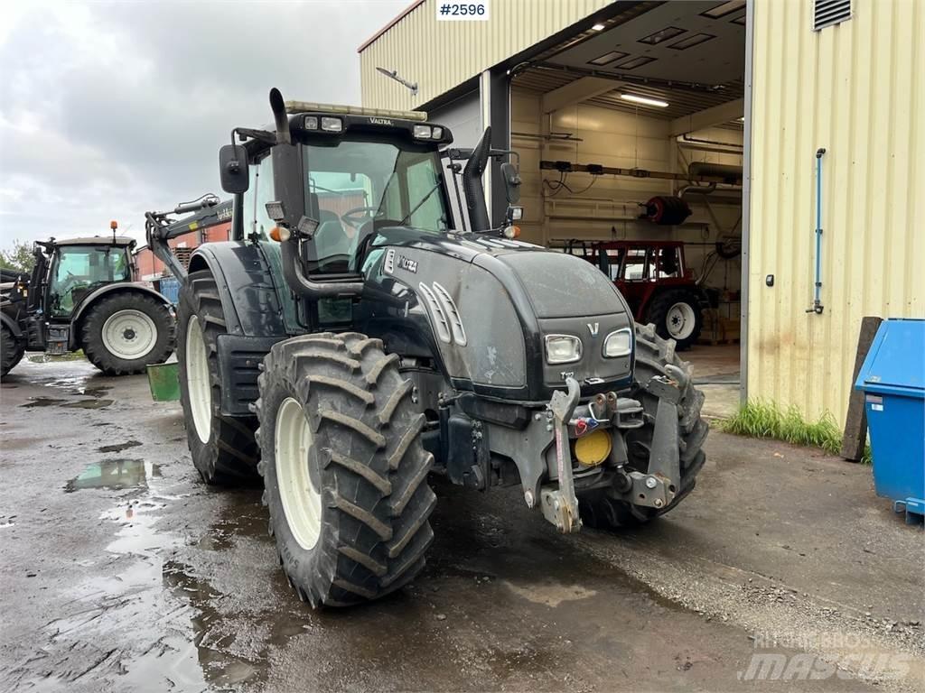 Valtra T182 Tratores Agrícolas usados