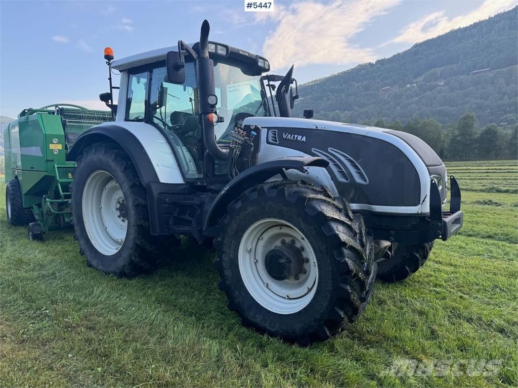 Valtra T202 Tratores Agrícolas usados