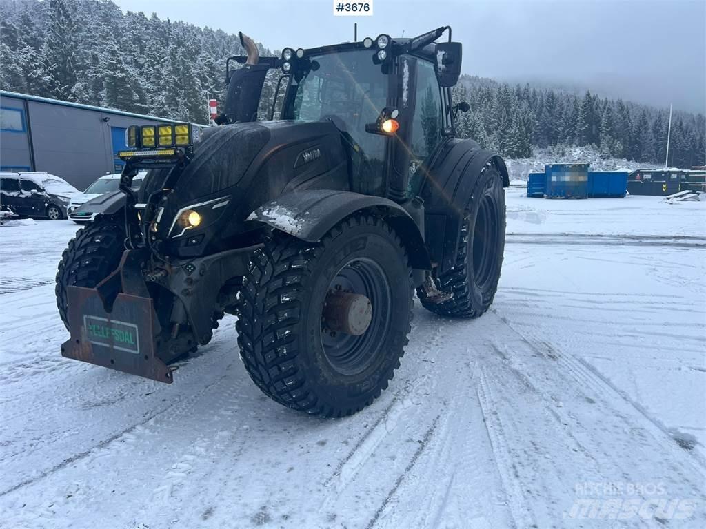 Valtra T254 Tratores Agrícolas usados