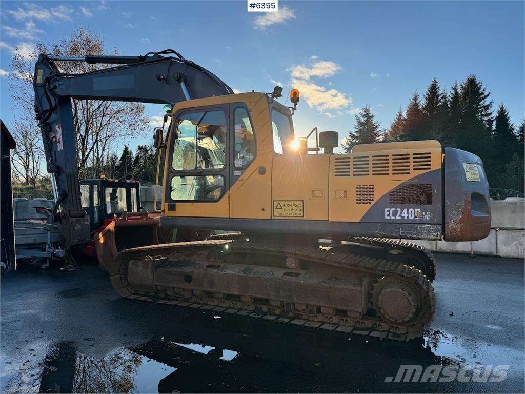 Volvo EC240BNLC Escavadoras de rastos