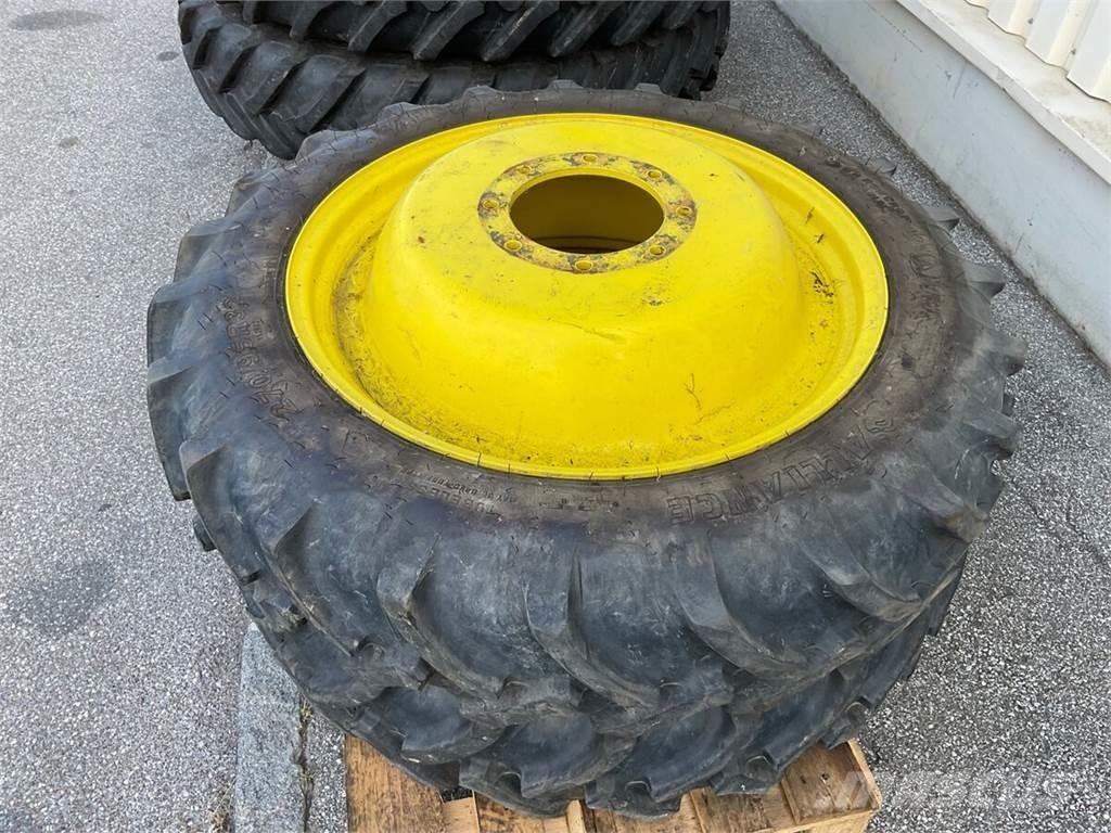  270/95R32 - 340/85R46 Pneus Agrícolas