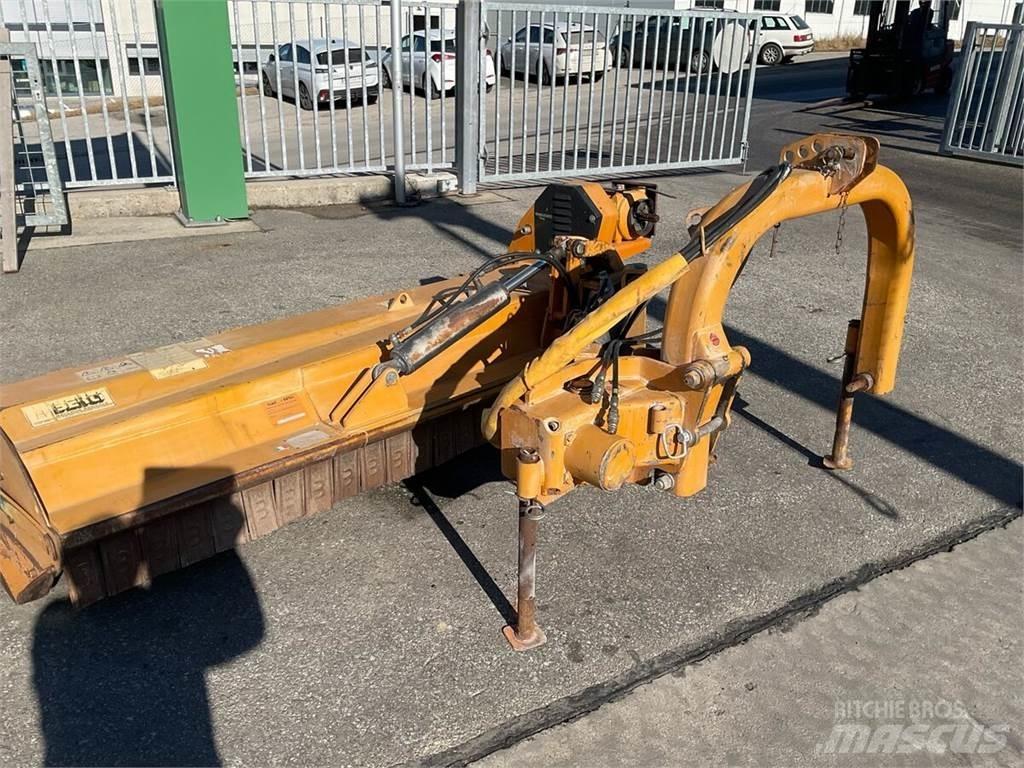 Berti TA/PS 220 Gadanheiras e cortadores de folhas para pastos