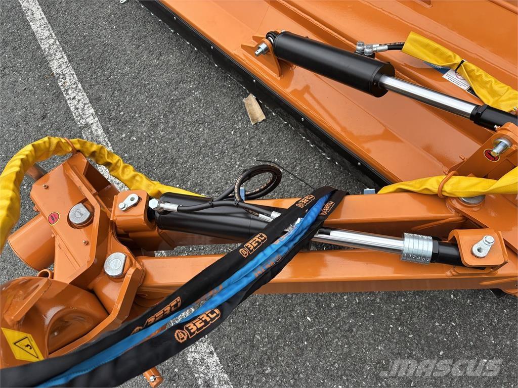 Berti TA/ PS 250 Gadanheiras e cortadores de folhas para pastos