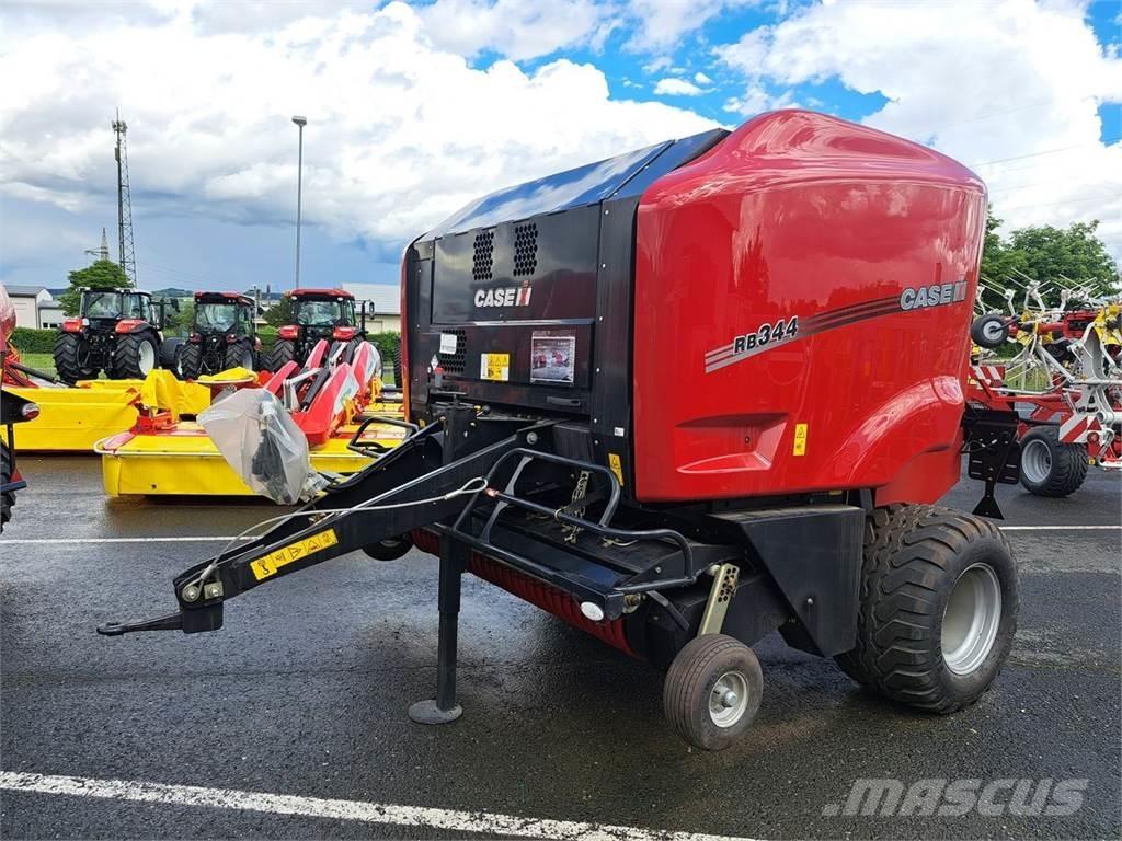 Case IH RB 344 Enfardadeira de rolos