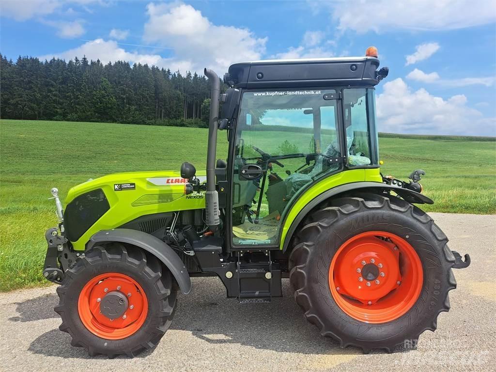 CLAAS Nexos 240 XL Tratores Agrícolas usados